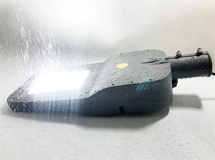 BR-F Series100/120W All-in-two Solar Street Lights